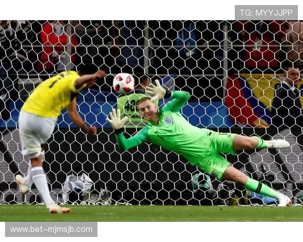 分析历届世界杯点球大战的胜负规律，帮助球迷理解比赛中的心理战与战术布局